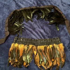 Feathers skirt and wing fits all